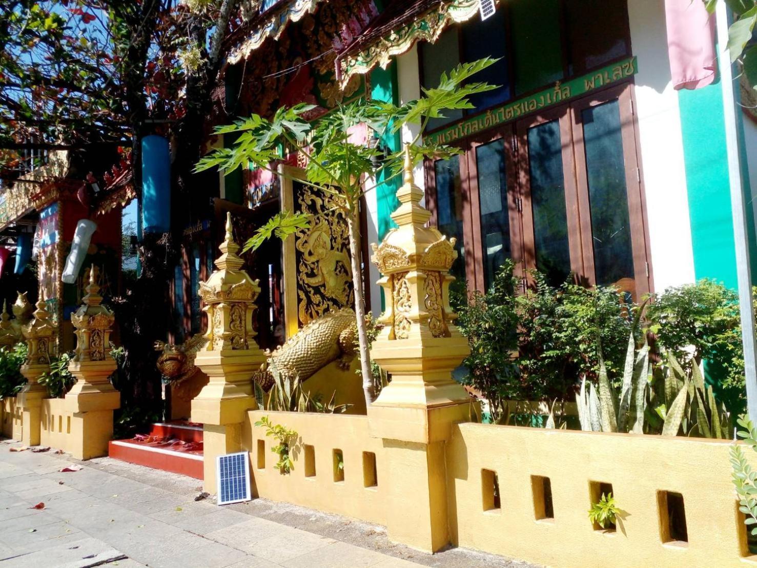 Golden Triangle Palace Hotel チェンライ エクステリア 写真